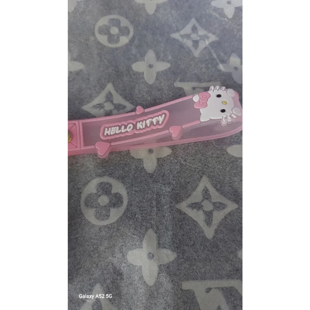 Star shape Hello Kitty snow globe Pink & White Keychain